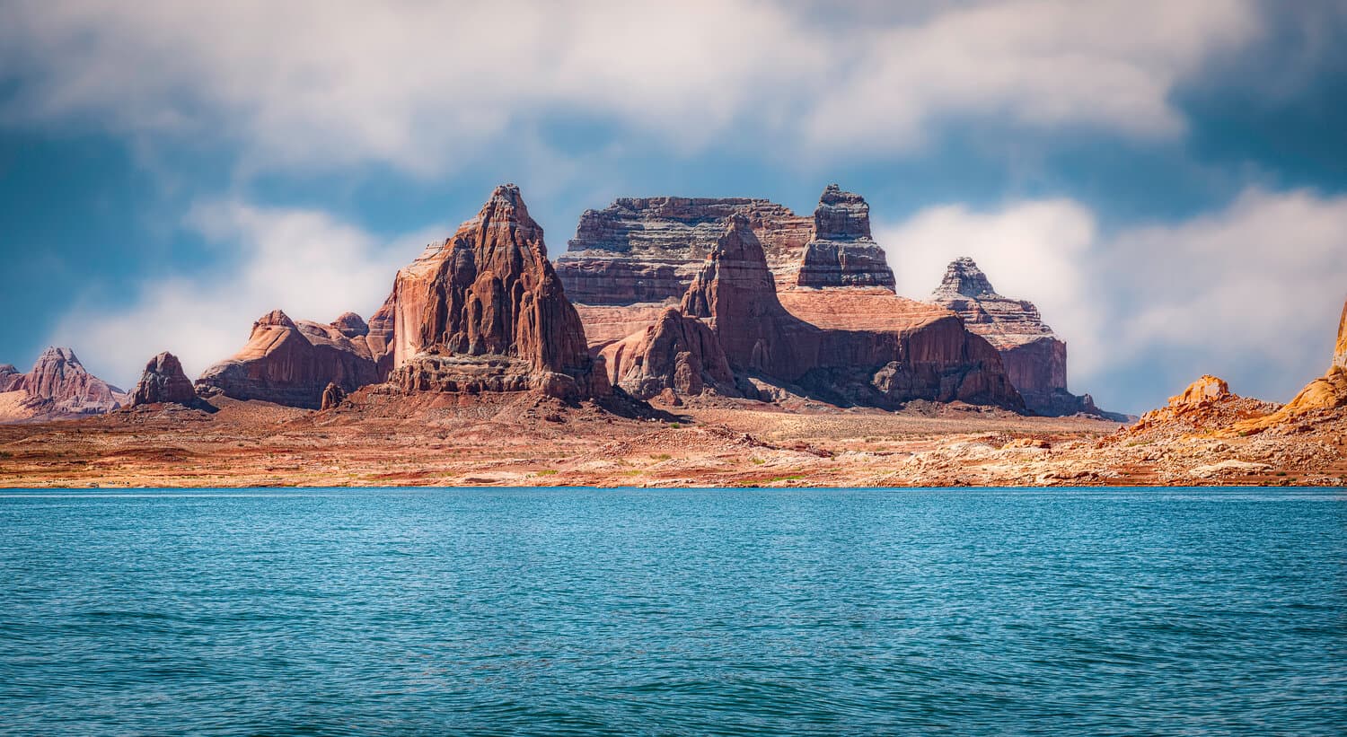 Lake Powell butte landscape